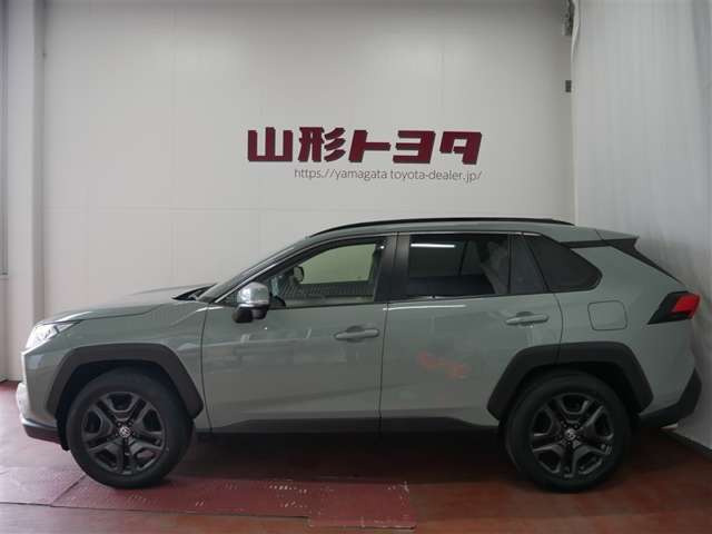 RAV42.0 アドベンチャー 4WD