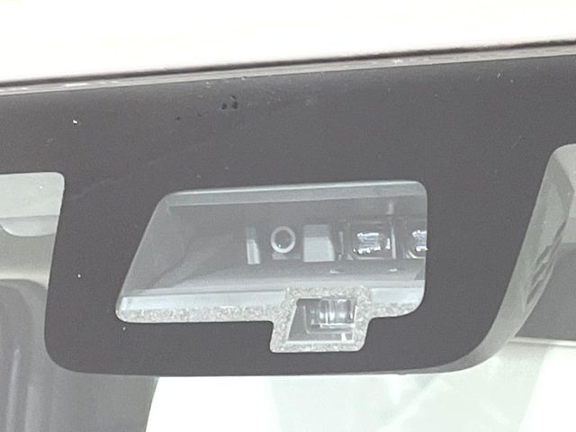 �y�X�Y�L �Z�[�t�e�B�T�|�[�g�z���s���ɑO���̎ԗ�����F�����A�Փ˂������Ȏ��͌x��ƃu���[�L�ŏՓˉ���Ɣ�Q�y�����A�V�X�g�B�����S�Ƀh���C�u�����y���݂��������܂��B