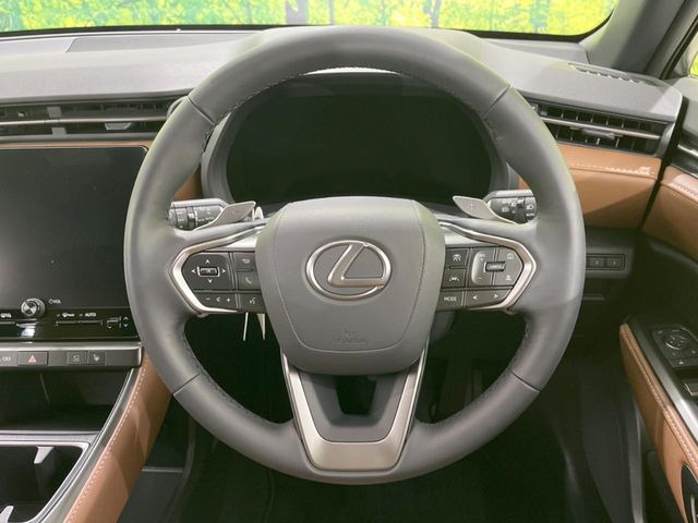 �y�����v�����X�e�A�����O�z�㎿�Ȋv���g�p���邱�ƂŁA��ɂ����������݂ƂĂ��^�]���₷���n���h���ł���