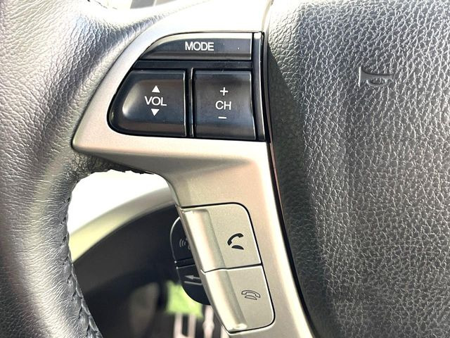 �y�X�e�A�����O�X�C�b�`�z�^�]���A�O������ڐ������炷���ƂȂ��A�I�[�f�B�I���̑��삪�\�ȕ֗��@�\!���S&���K�ȃh���C�u�����o���Ă���܂���