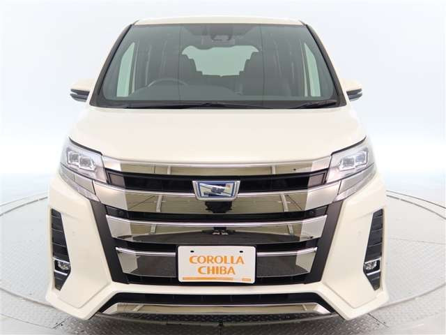 ノア1.8 ハイブリッド Si W×B II