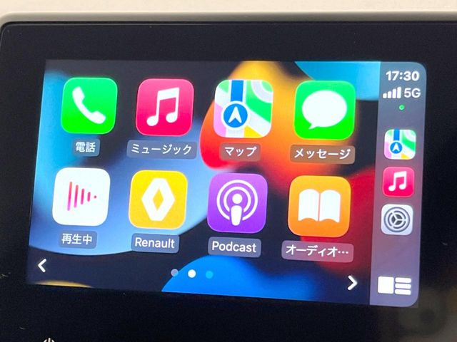 ��Apple Car Play:�X�}�z�Ƃ̗L���ڑ��ŁA�i�r�E�I�[�f�B�I�Đ��ȂǃX�}�z�̃A�v���@�\����ʂł��g����֗��@�\�ł�!