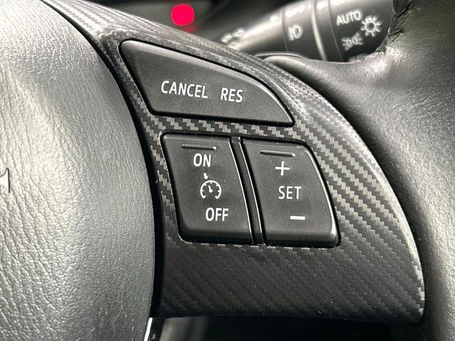 �y�N���[�Y�R���g���[���z�������H�����N���N���s�B�A�N�Z���𗣂��Ă���葬�x�ő��s���ł��A�������^�]���̕��S���y��!�����E�������ȒP�ȃX�C�b�`����Œ����ł��܂��B