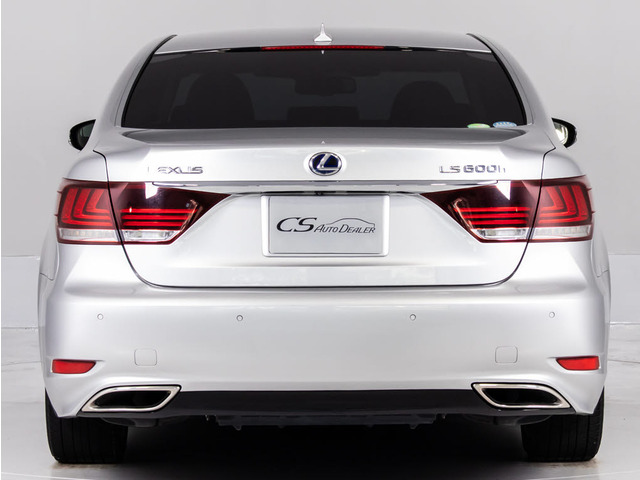 状態良好なシルバーボディ!エアロカスタムや流行りのボディコーティングもご注文可能です