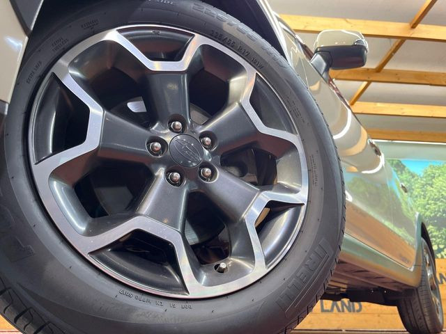 �y����17�C���`�A���~�z�C�[���z�O�ςɃ}�b�`���������A���~�z�C�[���𑕒����Ă���܂��B�e��ЊO�A���~�z�C�[����A�X�^�b�h���X�^�C�����戵�����Ă���܂��B���񂲑��k����������