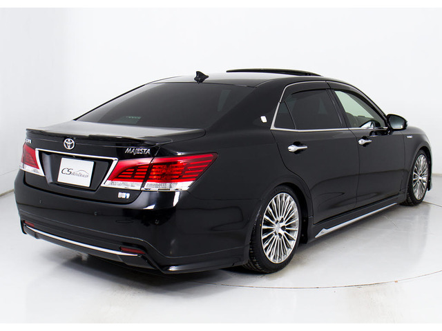 モデリスタフルエアロが装着されています!お好みはいかがですか?今付いているデザイン以外にも、各ブランドのエアロを格安にてお取付け出来ます!又、エアロを外してノーマル状態にする事も出来ます!!