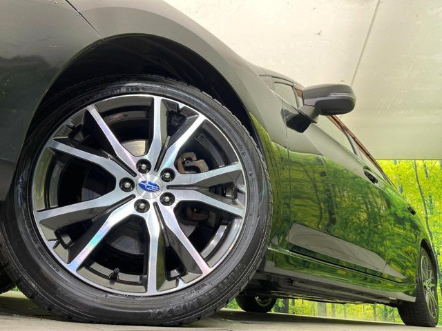 【純正17インチアルミホイール】外観にマッチした純正アルミホイールを装着しております。各種社外アルミホイールや、スタッドレスタイヤも取扱いしております。是非ご相談ください♪