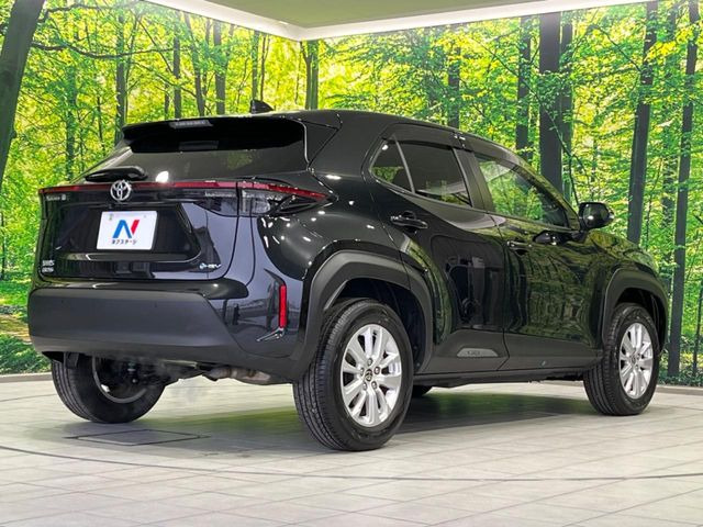 ☆全国のネクステージからお取り寄せが可能※!遠方の店舗に展示してあるクルマが気になる場合も、最寄りの店舗でご覧いただくことが可能です!是非私たちに要望をお聞かせください!※別途費用