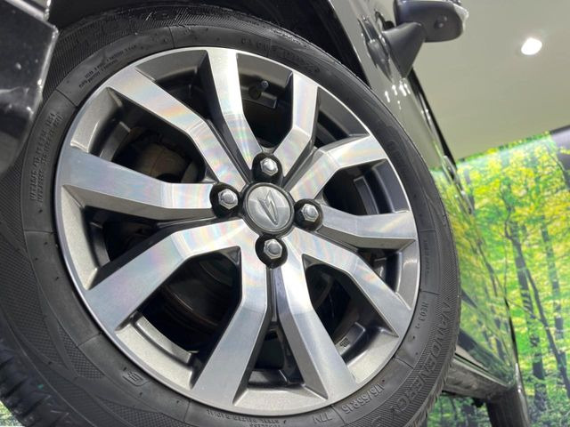 【純正15インチアルミホイール】外観にマッチした純正アルミホイールを装着しております。各種社外アルミホイールや、スタッドレスタイヤも取扱いしております。是非ご相談ください♪