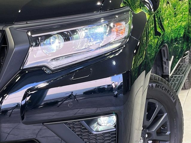 �yLED�w�b�h���C�g�z���V����ԑ��s�����ǍD�Ȏ��E���m�ۂ����S���ĉ^�]�ł��鍂�P�xLED�w�b�h���C�g�𑕔�!�_�����x�������A����d�͂��}�����Ă��܂��B