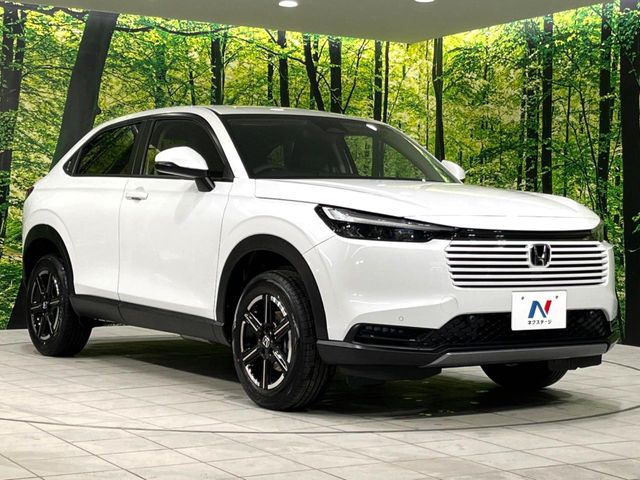 高透明度のガラス皮膜で撥水はもちろん、上質なツヤ・光沢を実現。紫外線や酸性雨から大切な愛車を保護し、色あせ・劣化を防止。「弾スプラッシュコート」、「弾プリミッサコート」からお選びいただけます。