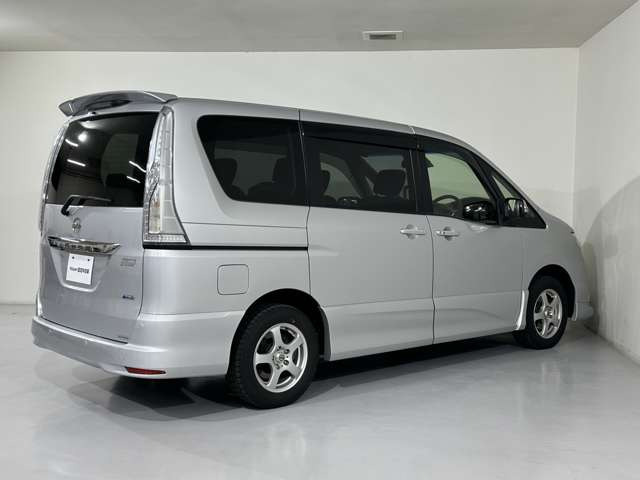 セレナ2.0 ハイウェイスター アンシャンテ セカンドスライドUPシート ADV セーフティPKG 4WD