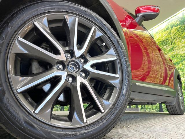 �y����18�C���`�A���~�z�C�[���z�O�ςɃ}�b�`���������A���~�z�C�[���𑕒����Ă���܂��B�e��ЊO�A���~�z�C�[����A�X�^�b�h���X�^�C�����戵�����Ă���܂��B���񂲑��k����������