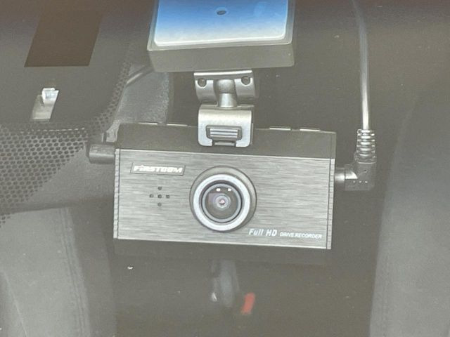 �y�h���C�u���R�[�_�[�z�h���C�u���R�[�_�[����!���s���͂������A������^�]�⎖�̂ɑ��������ہA�f���ŋL�^���A����̃��X�N�ɔ����܂��B���L�^�pSD�J�[�h�͂��q�l�����g�ł��������������K�v������܂��B