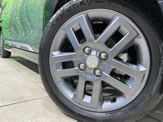 �y����15�C���`�A���~�z�C�[���z�O�ςɃ}�b�`���������A���~�z�C�[���𑕒����Ă���܂��B�e��ЊO�A���~�z�C�[����A�X�^�b�h���X�^�C�����戵�����Ă���܂��B���񂲑��k����������