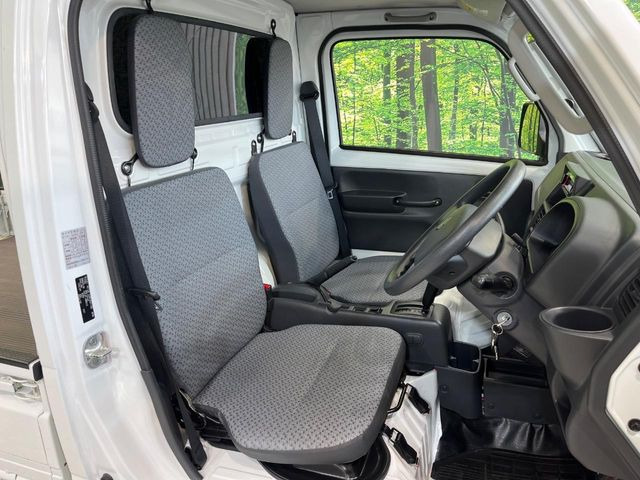 �^�]�ȃV�[�g���͎g�p�������Ȃ��A�ǍD�ȏ�ԂƂȂ��Ă��܂��B���J�Ɏg���Ă������Ƃ��悭�킩��܂��ˁB