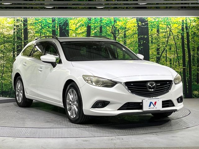 高透明度のガラス皮膜で撥水はもちろん、上質なツヤ・光沢を実現。紫外線や酸性雨から大切な愛車を保護し、色あせ・劣化を防止。「弾スプラッシュコート」、「弾プリミッサコート」からお選びいただけます。