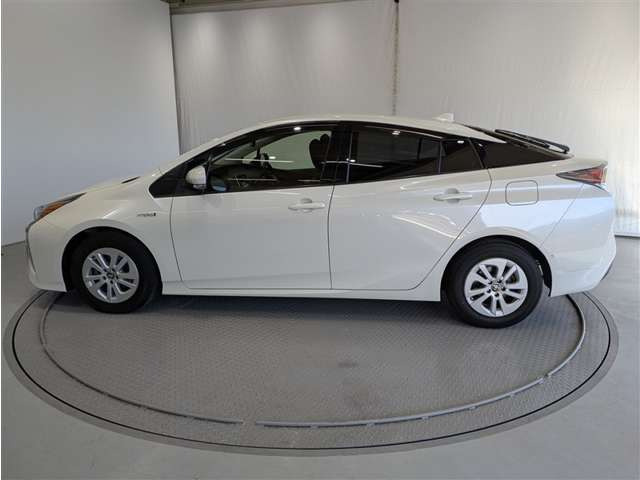 プリウス1.8 S セーフティ プラス