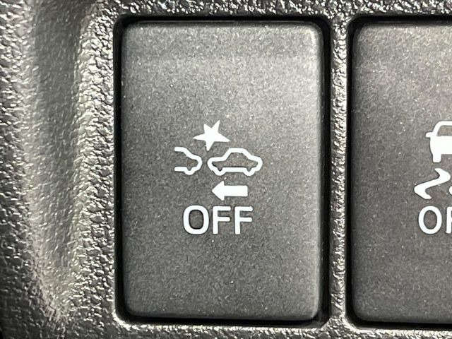 �y�X�}�[�g�A�V�X�g�z���s���ɑO���̎ԗ�����F�����A�Փ˂������Ȏ��͌x��ƃu���[�L�ŏՓˉ���Ɣ�Q�y�����A�V�X�g�B�����S�Ƀh���C�u�����y���݂��������܂��B