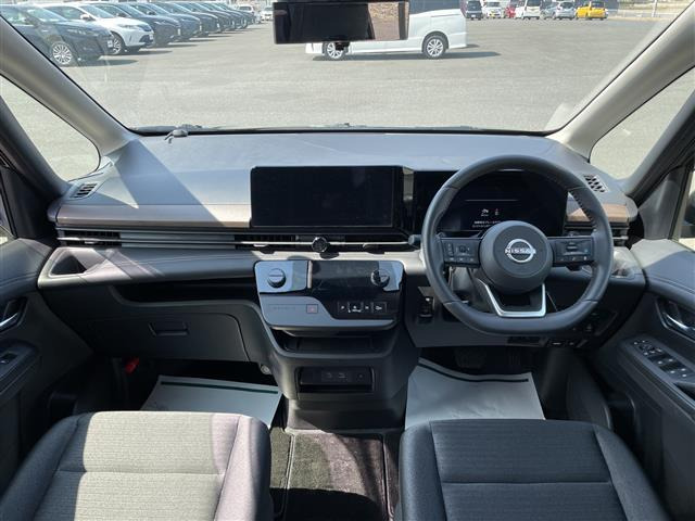 セレナ2.0 ハイウェイスターV 4WD