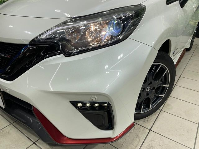 �yLED�w�b�h���C�g�z���V����ԑ��s�����ǍD�Ȏ��E���m�ۂ����S���ĉ^�]�ł��鍂�P�xLED�w�b�h���C�g�𑕔�!�_�����x�������A����d�͂��}�����Ă��܂��B