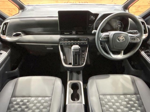 ヴォクシー1.8 ハイブリッド S-Z