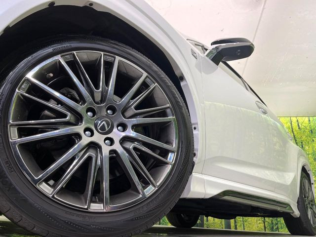 �y����19�C���`�A���~�z�C�[���z�O�ςɃ}�b�`���������A���~�z�C�[���𑕒����Ă���܂��B�e��ЊO�A���~�z�C�[����A�X�^�b�h���X�^�C�����戵�����Ă���܂��B���񂲑��k����������