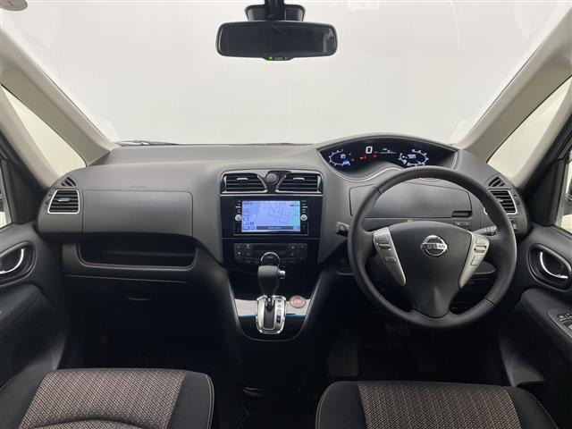 セレナ2.0 ハイウェイスター Vセレクション+Safety II S-HYBRID