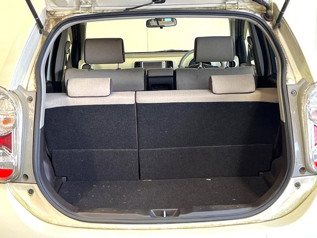 普段のお買い物や通勤、送迎等に十分な荷室スペースを確保しております。セカンドシートを倒すと、大きな荷物の積載も可能です♪