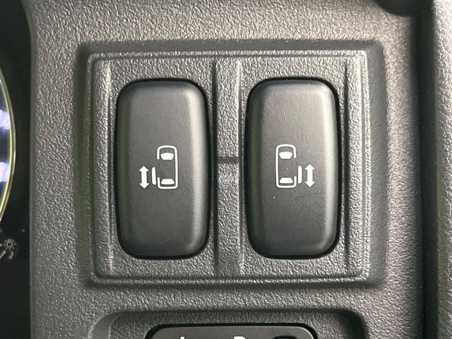 �y�����p���[�X���C�h�h�A�z�X�}�[�g�L�[��^�]�Ȃ̃X�C�b�`�Ō�ȗ����X���C�h�h�A�̊J���\���d��������͂����ăh�A���J����K�v�������A�����Ȃ��q�l�ł��ȒP�ɊJ���߂ł����K�ł���