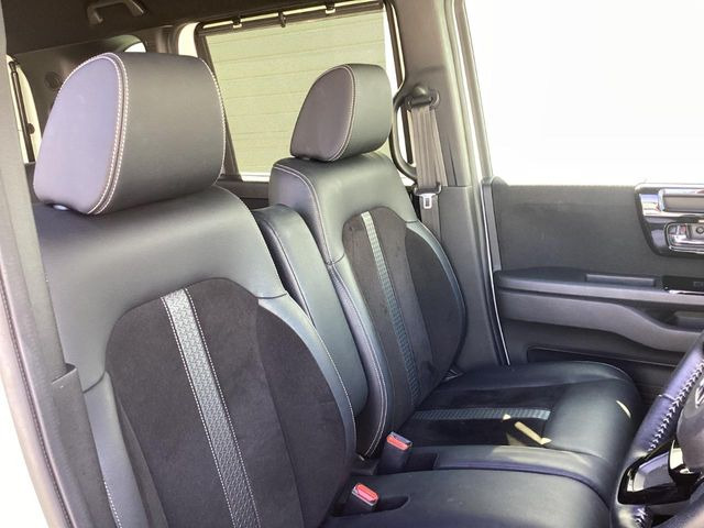 �y�n�[�t���U�[�V�[�g�z�������ƍ���S�n�𗼗������l�C�̃V�[�g���w�ʁE���ʂ̃t�@�u���b�N�f�ނ́A�ʋC���̗ǂ��⊊��ɂ����ɗD��Ă��܂��B�C���╞���ɍ��E���ꂸ���K�ɂ���肢�������܂��B