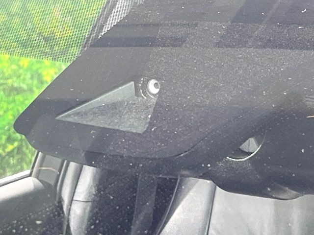 �y�g���^�Z�[�t�e�B�Z���X�z���s���ɑO���̎ԗ�����F�����A�Փ˂������Ȏ��͌x��ƃu���[�L�ŏՓˉ���Ɣ�Q�y�����A�V�X�g�B�����S�Ƀh���C�u�����y���݂��������܂��B