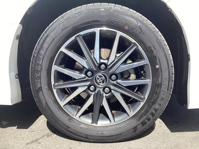 �y�����A���~�z�C�[���z�O�ςɃ}�b�`�����A���~�z�C�[���𑕒����Ă���܂��B�e��A���~�z�C�[����A�X�^�b�h���X�^�C�����戵�����Ă���܂��B���񂲑��k����������