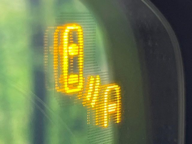 �y�u���C���h�X�|�b�g���j�^�����O�z���s���A�h�A�~���[�̎��p�ɂȂ�₷���ӏ��Ɍ㑱�Ԃ��ڋ߂���ƃT�C�h�~���[�t�߂Ɍx����\���A�h���C�o�[�ɒ��ӊ��N�����Ă���܂��B