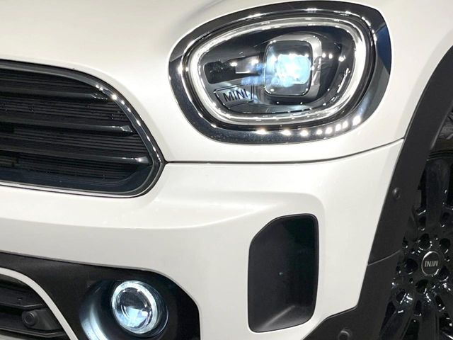 ��LED�w�b�h���C�g:��ԑ��s�����ǍD�Ȏ��E���m�ۂ����S���ĉ^�]�ł��鍂�P�xLED�w�b�h���C�g�𑕔�!�_�����x�������A����d�͂��}�����Ă��܂��B