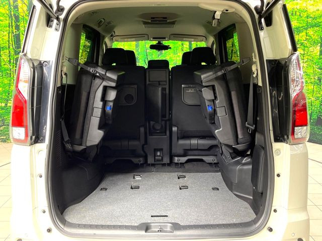 ���i�̂���������ʋ΁A���}���ɏ\���ȉ׎��X�y�[�X���m�ۂ��Ă���܂��B