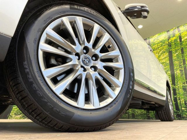 �y����18�C���`�A���~�z�C�[���z�O�ςɃ}�b�`���������A���~�z�C�[���𑕒����Ă���܂��B�e��ЊO�A���~�z�C�[����A�X�^�b�h���X�^�C�����戵�����Ă���܂��B���񂲑��k����������