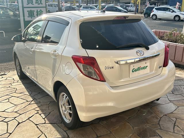 ヴィッツ1.3 F スマートストップパッケージ