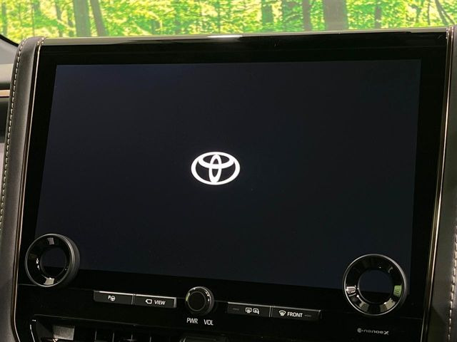 【14インチワイドナビ】高級感とインパクトのある大型ワイドナビを装備。各種オーディオ操作はもちろん、横長ワイド画面でのマップ2分割表示など、利便性も高いナビです♪