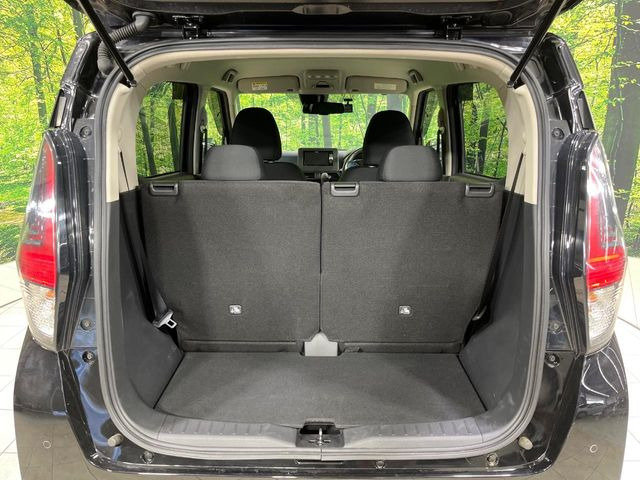 ���i�̂���������ʋ΁A���}���ɏ\���ȉ׎��X�y�[�X���m�ۂ��Ă���܂��B�Z�J���h�V�[�g��|���ƁA�傫�ȉו��̐ύڂ��\�ł���