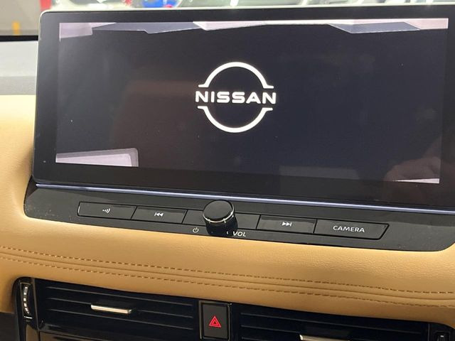 �y�����i�r�z�l�C�̏����i�r�𑕔����Ă���܂��B�i�r�̎g���₷���͂������A�I�[�f�B�I�@�\���[��!�L�����v�◷�s�͂������A�ʋ΂┃�����ȂǕ��i�̃h���C�u���y�����Ȃ�͂���