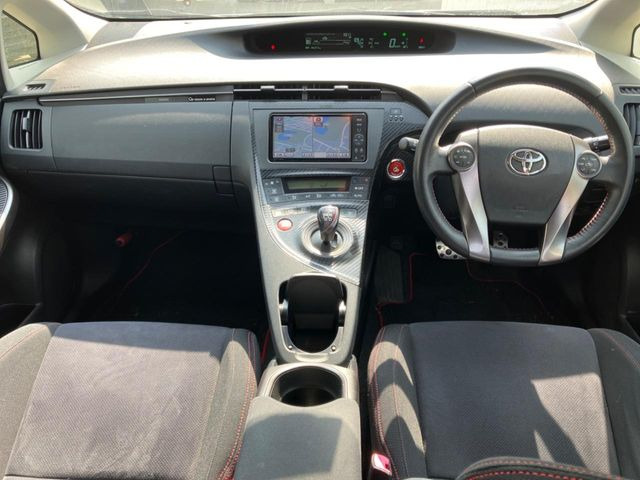 プリウス1.8 S ツーリングセレクション G's