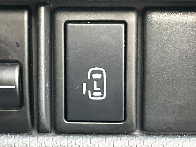 �y�p���[�X���C�h�h�A�z�X�}�[�g�L�[��^�]�Ȃ̃X�C�b�`�ŃX���C�h�h�A�̊J���\���d��������͂����ăh�A���J����K�v�������A���������q�l�ł��A�d���ו��������Ă��鎞�����N�ɊJ���߂ł��܂���