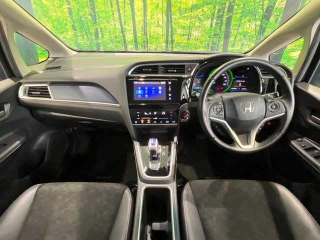 シャトル1.5 ハイブリッド X