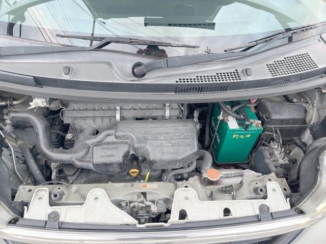 親切・丁寧な専門メカニックスタッフが応対!・車検・点検整備・事故等の修理などアフターサービスも安心。お車のカスタマイズもネクステージのサービススタッフまでご相談ください!