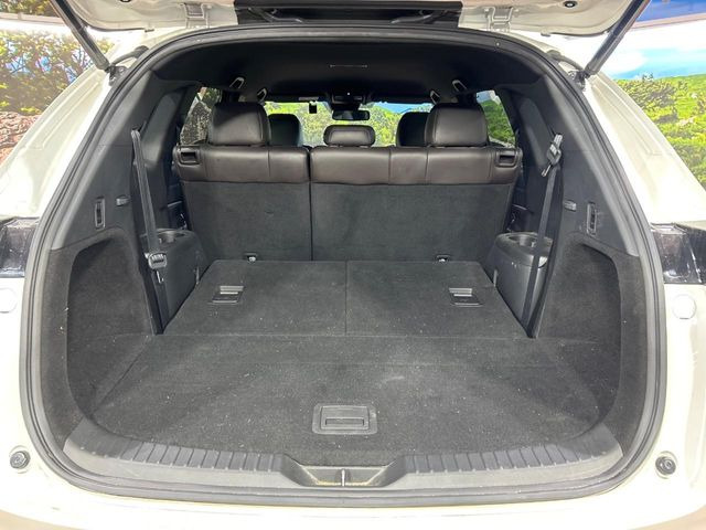 ���i�̂���������ʋ΁A���}���ɏ\���ȉ׎��X�y�[�X���m�ۂ��Ă���܂��B�Z�J���h�V�[�g��|���ƁA�傫�ȉו��̐ύڂ��\�ł���