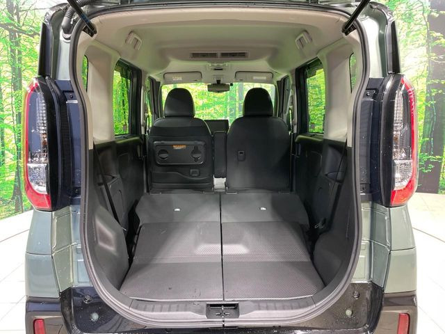 ���i�̂���������ʋ΁A���}���ɏ\���ȉ׎��X�y�[�X���m�ۂ��Ă���܂��B�Z�J���h�V�[�g��|���ƁA�傫�ȉו��̐ύڂ��\�ł���