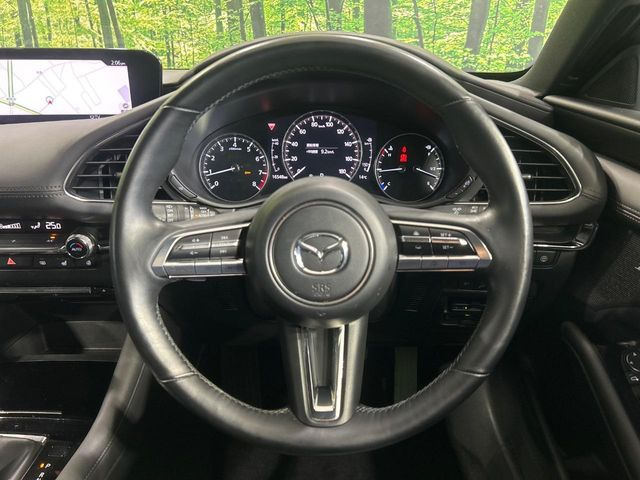 �y�����v�����X�e�A�����O�z�㎿�Ȋv���g�p���邱�ƂŁA��ɂ����������݂ƂĂ��^�]���₷���n���h���ł���