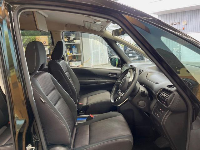 �^�]�ȃV�[�g���͎g�p�������Ȃ��A�ǍD�ȏ�ԂƂȂ��Ă��܂��B���J�Ɏg���Ă������Ƃ��悭�킩��܂��ˁB