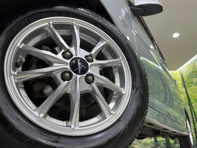 �y14�C���`�A���~�z�C�[���z�O�ςɃ}�b�`�����A���~�z�C�[���𑕒����Ă���܂��B�e��A���~�z�C�[����A�X�^�b�h���X�^�C�����戵�����Ă���܂��B���񂲑��k����������